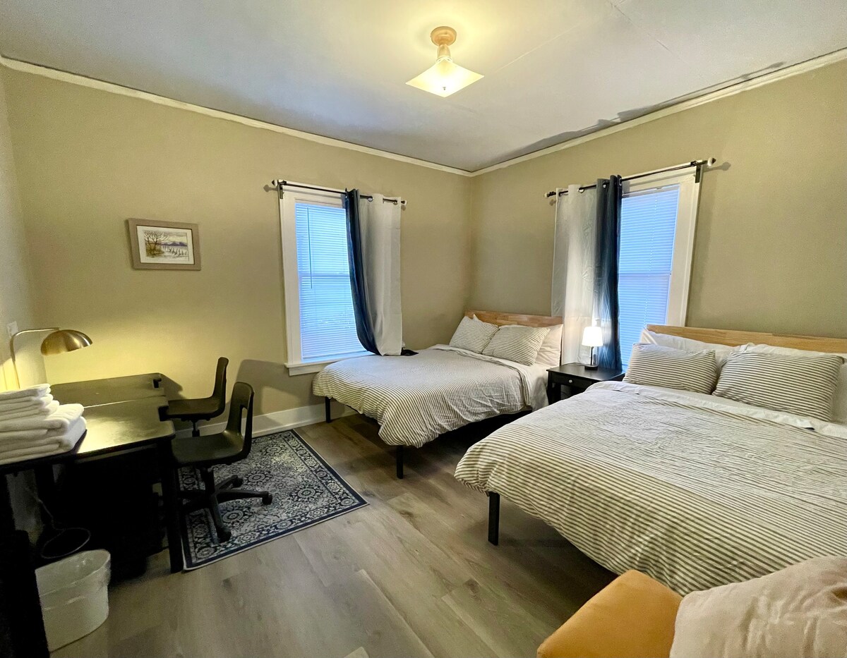 Ravenna/UW/Greenlake独立房间，带2张双人床