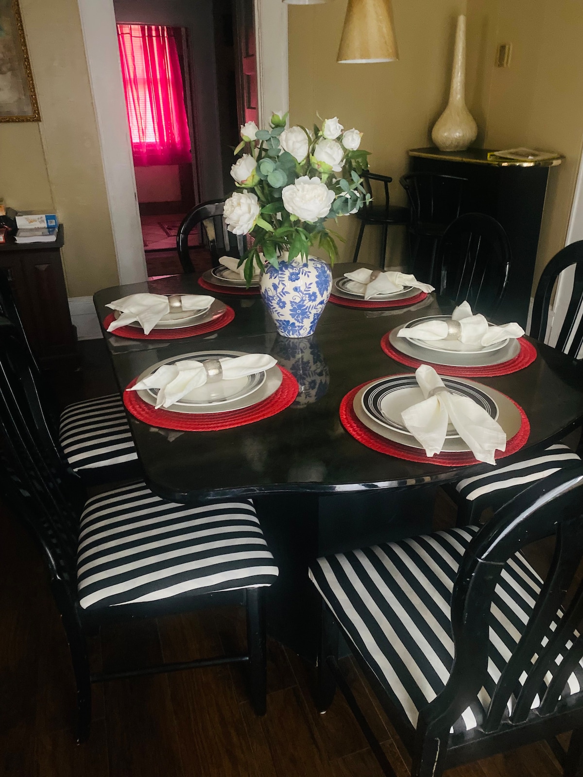 Cozy Cottage near Tupelo Flea Market Pet Friendly