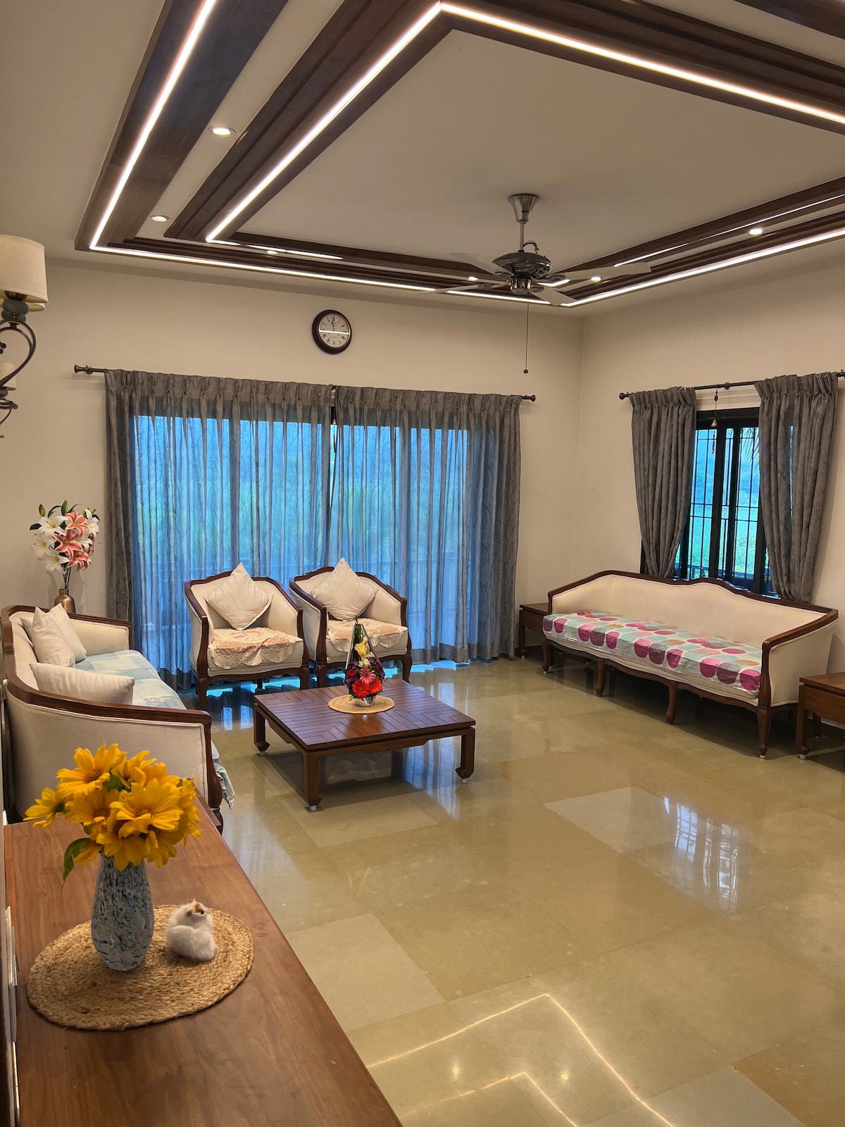 Shiva Farm Stay: 4 Bed Luxury Farm House with pool