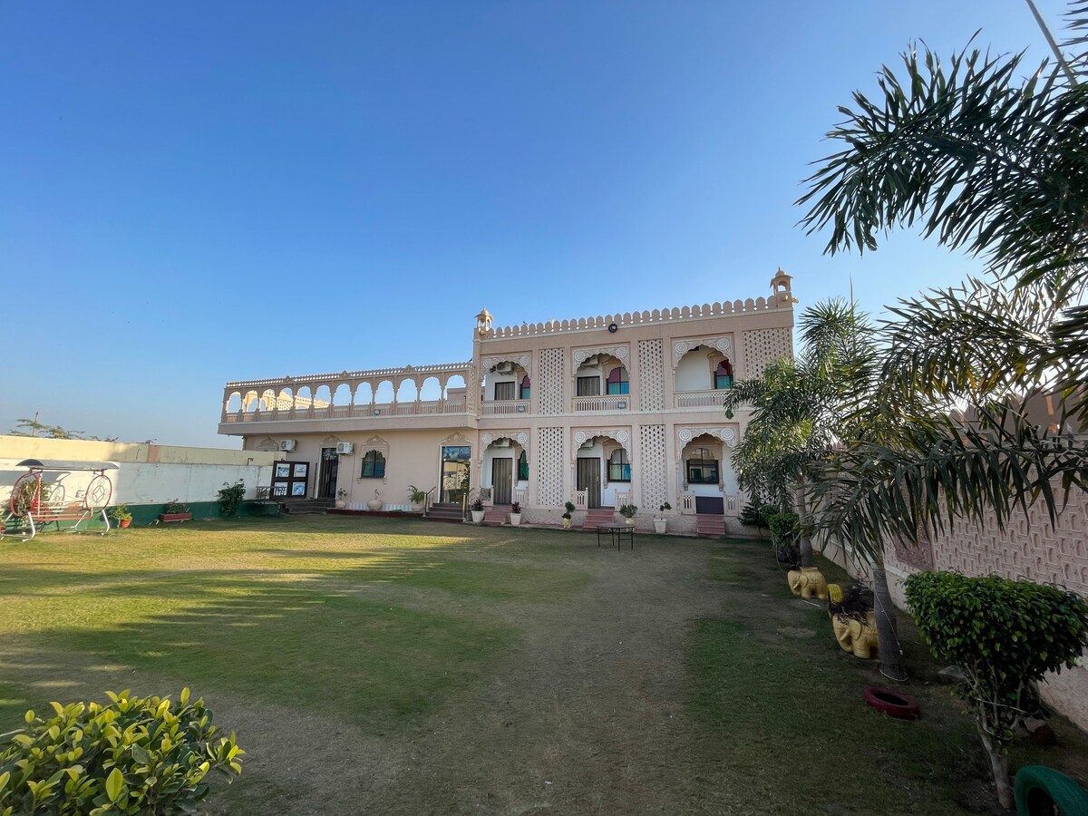 Chouhan palace Affordable stays with pool in Ajmer
