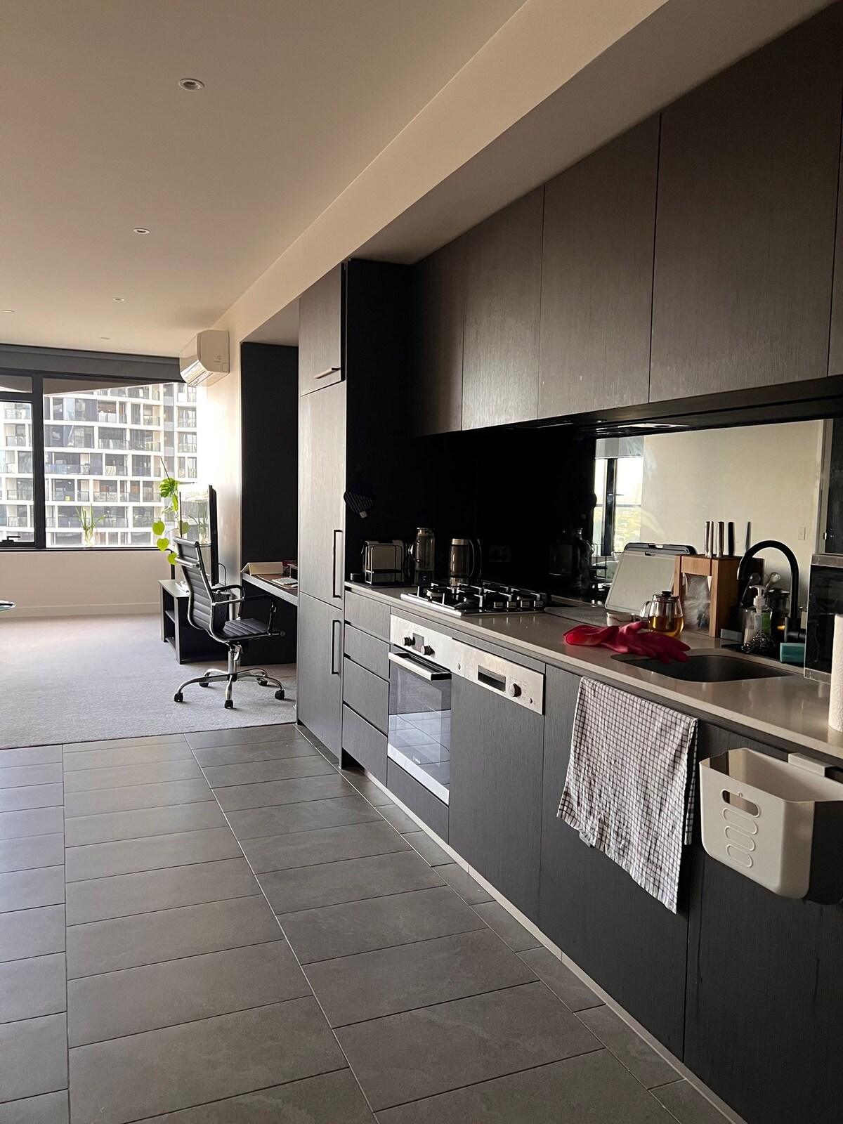 One Room in amazing two bedroom CBD apartment!