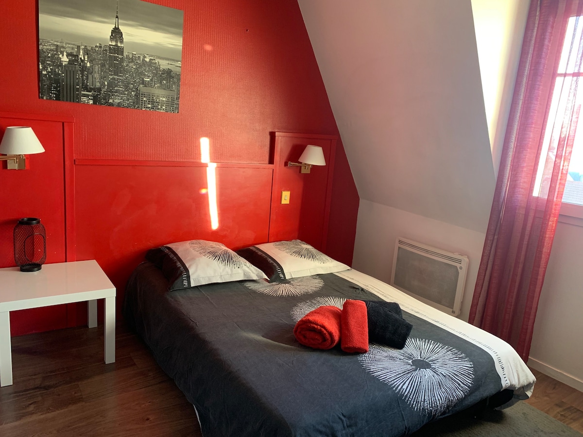 Studio center-ville RER proche Paris Orly/CDG/TGV