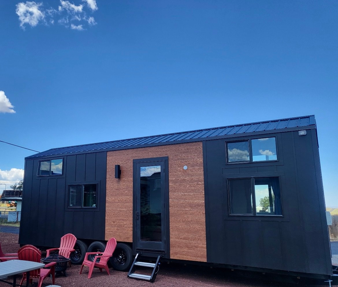 Stargazer tiny home with 2 lofts near Grand Canyon