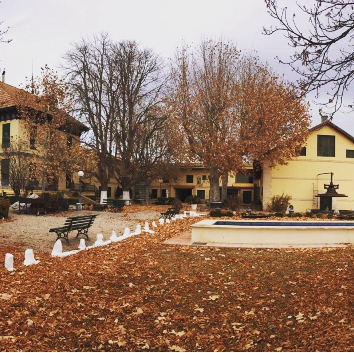 Finca con jardines y piscina