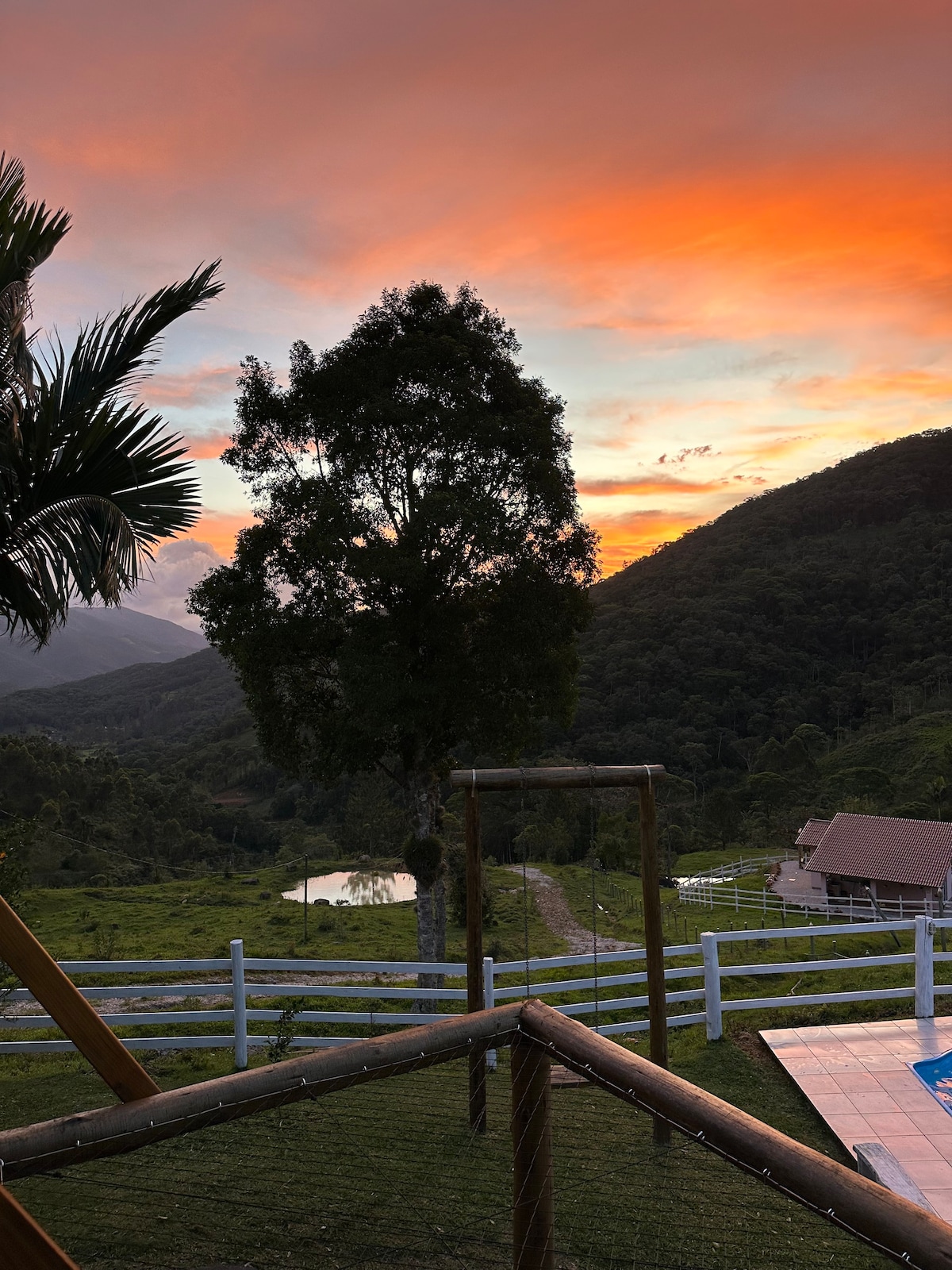 Chalé mirante do tabuleiro com piscina