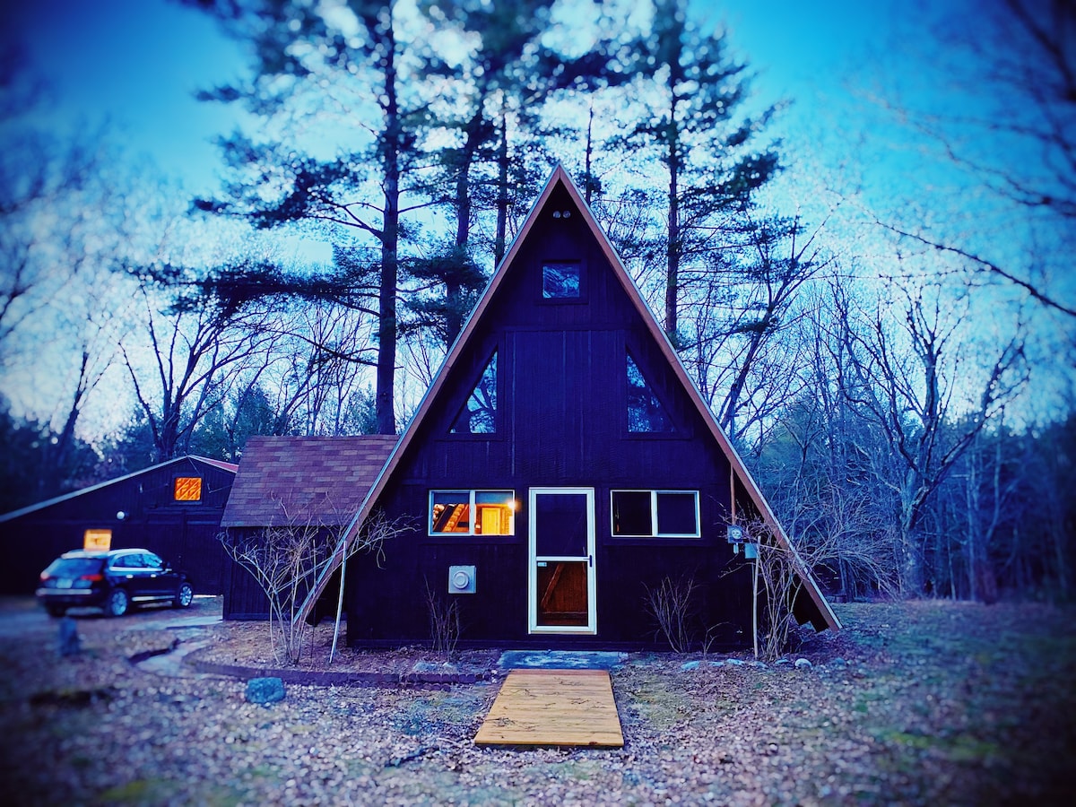 The Woodmoor Cabin • Log A-Frame & Bunkhouse