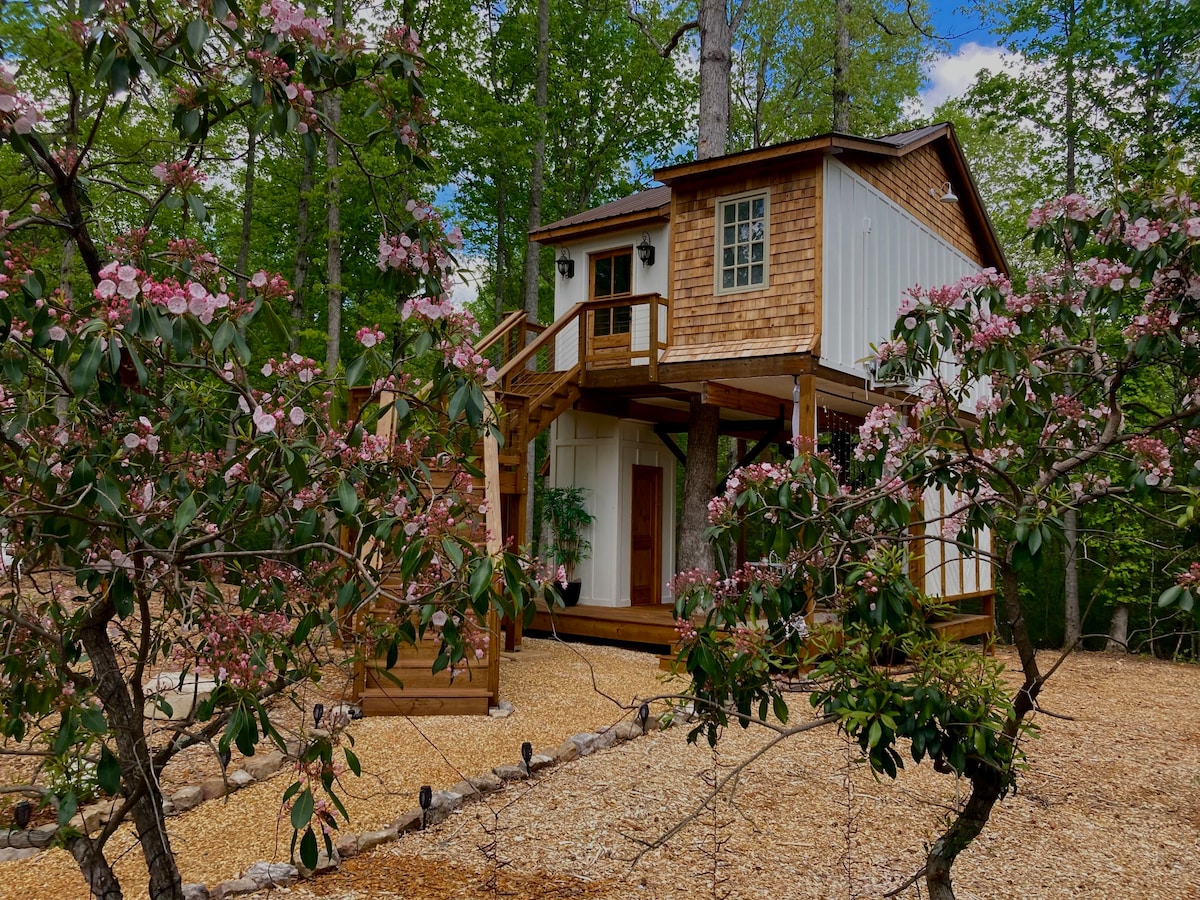 浪漫的尚蒂伊树屋（ The Romantic Chantilly Treehouse