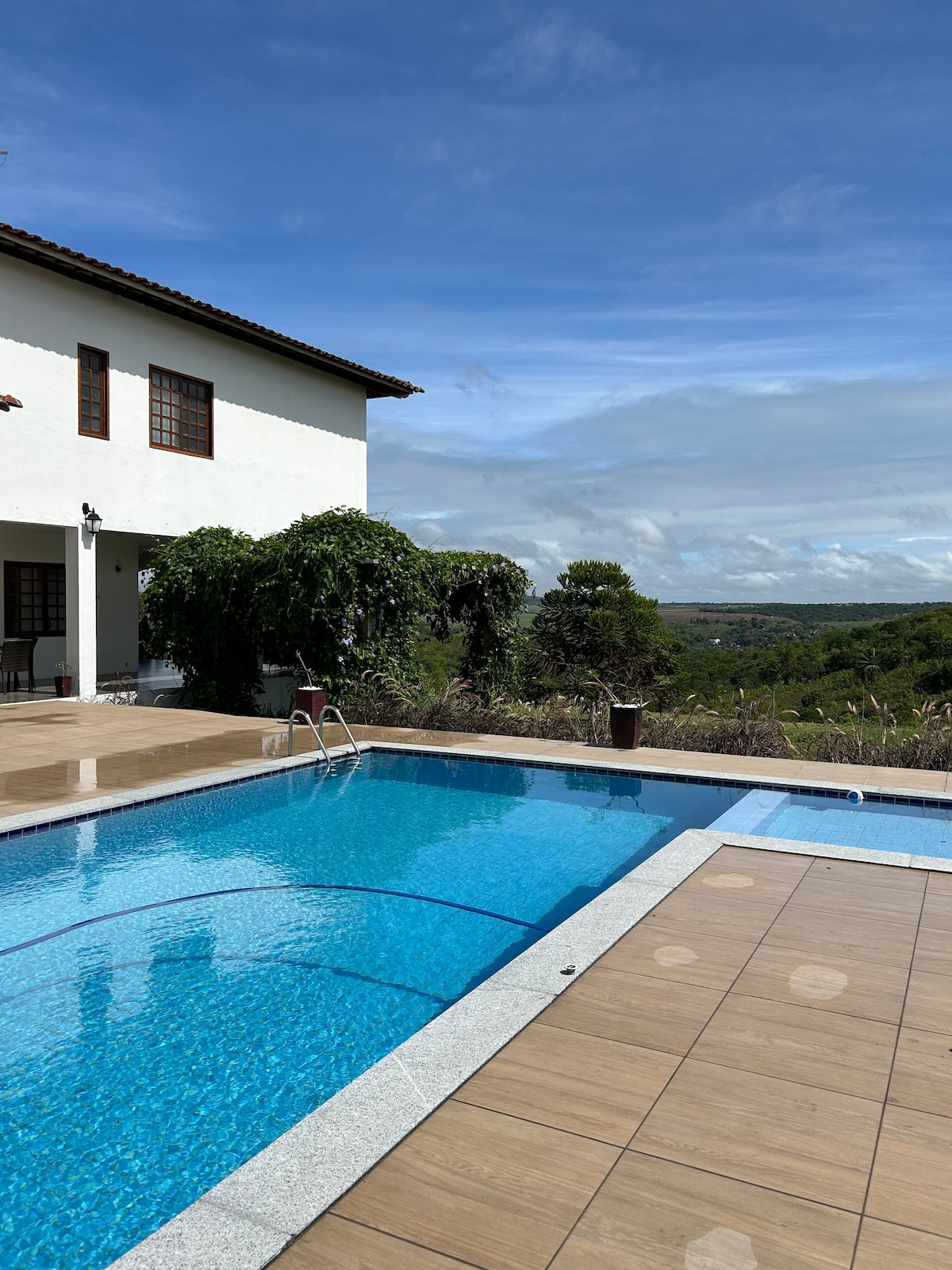 Casa de campo c/ piscina e volta a cavalo