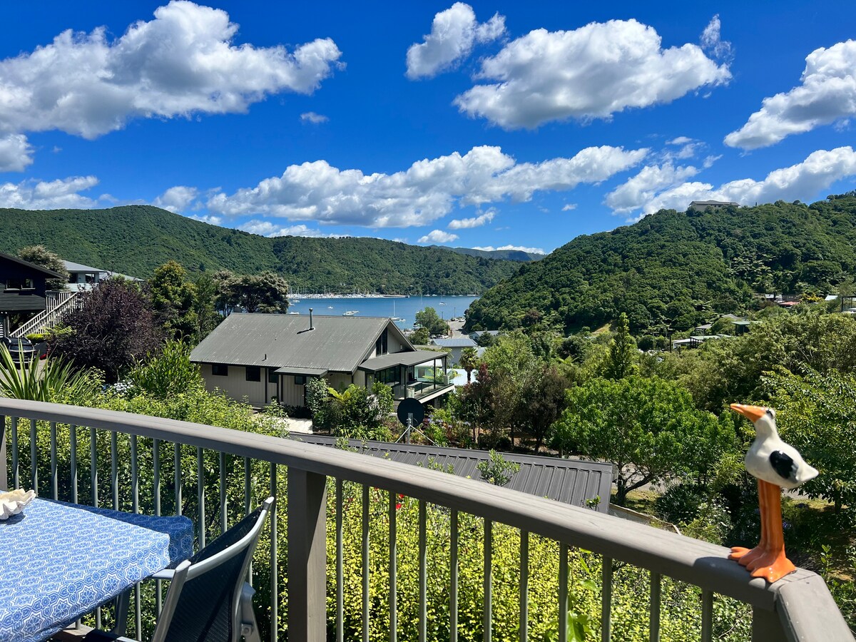 Waikawa Views on Amelia