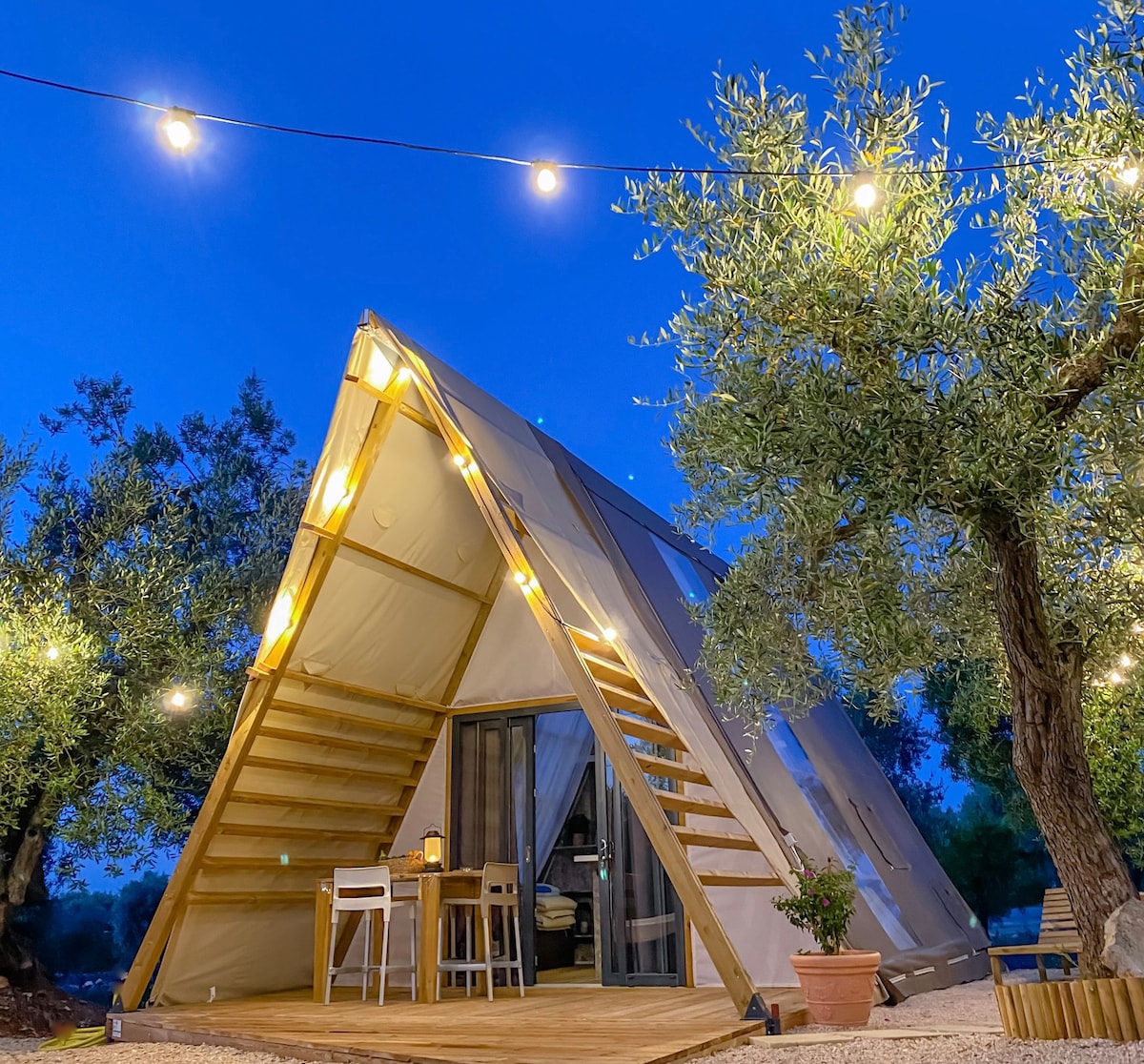La Mignola A-luxury glamping with Jacuzzi