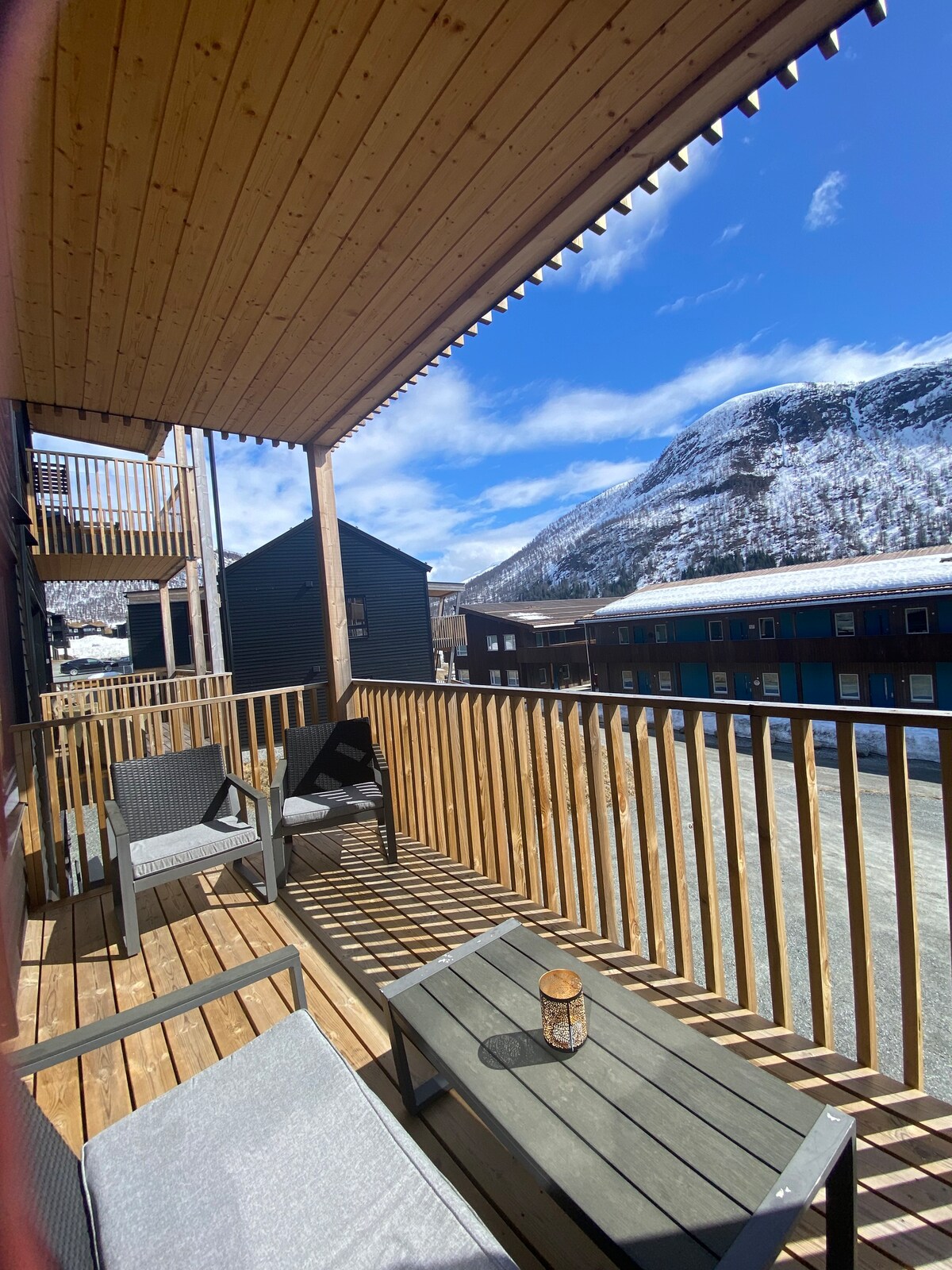 位于Myrkdalen的新公寓，阳台，靠近滑雪坡！