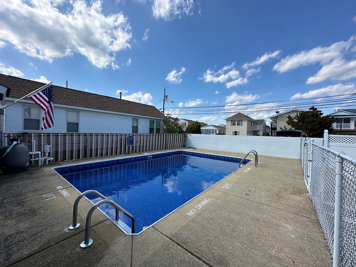 Cozy Poolside Hideaway | 2 Blocks to Beach