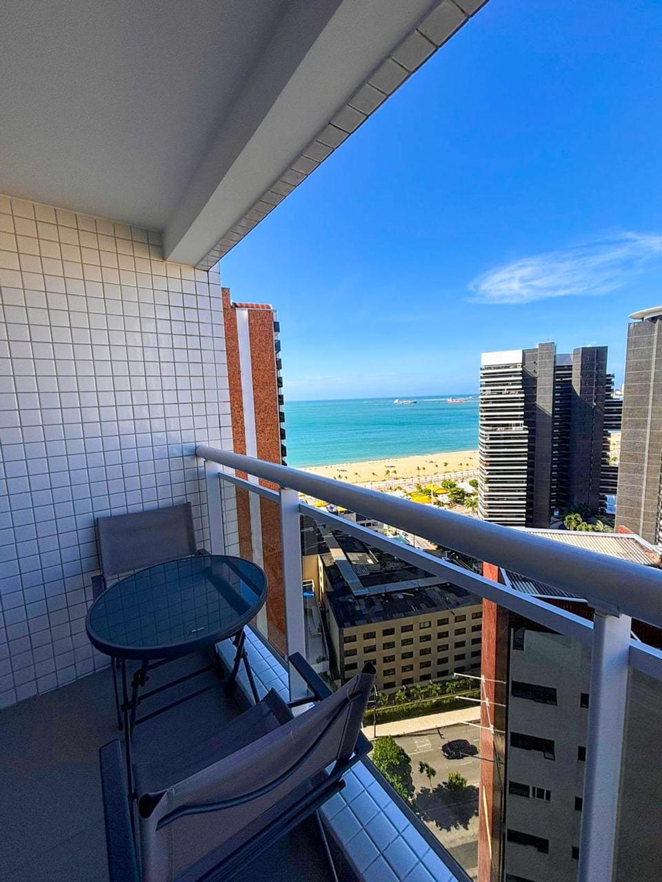 Apartamento alto padrão com vista  Na Beira Mar