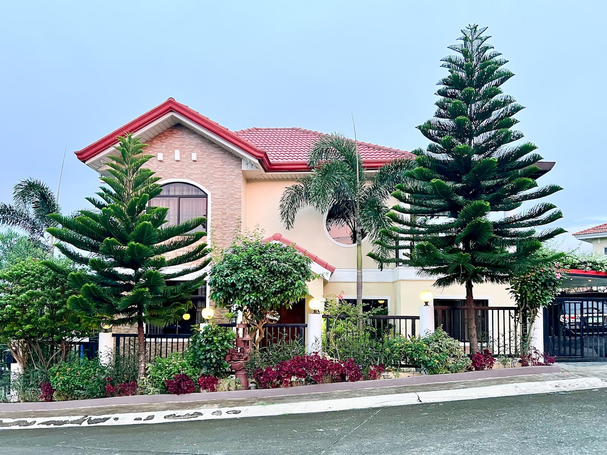 Cozy Home Sweet Home near Nuvali and Tagaytay