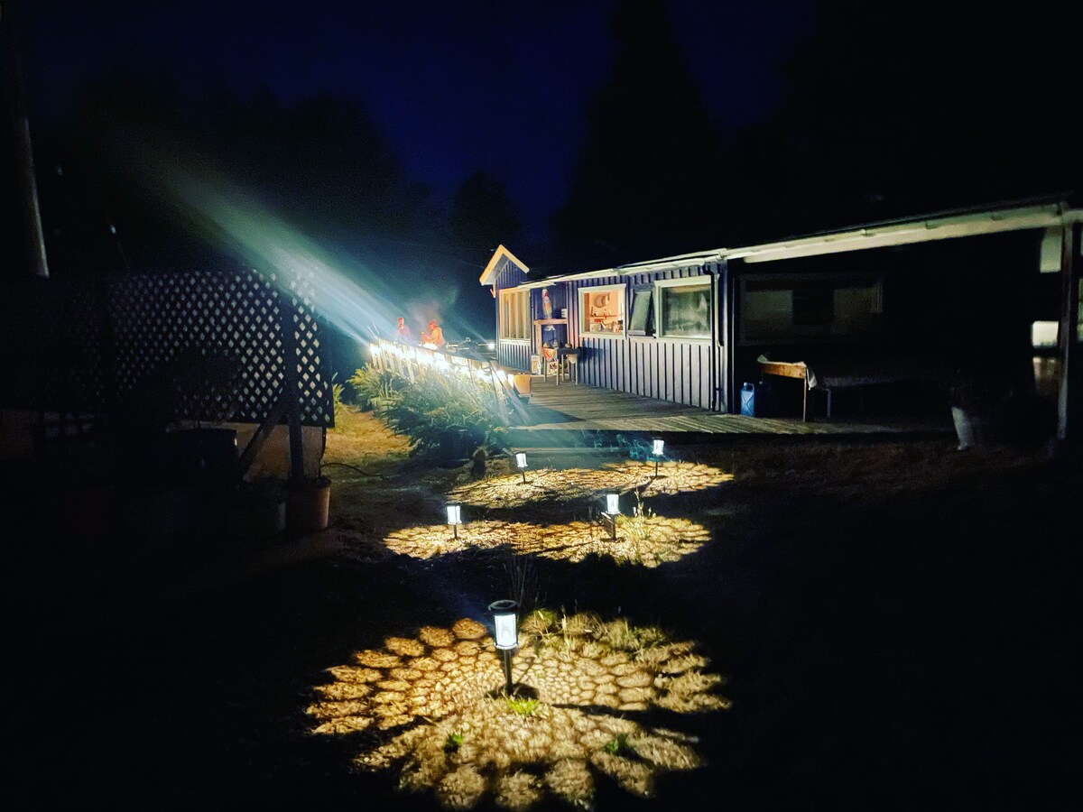 Home in the Redwoods with Hot Tub, Beach Nearby