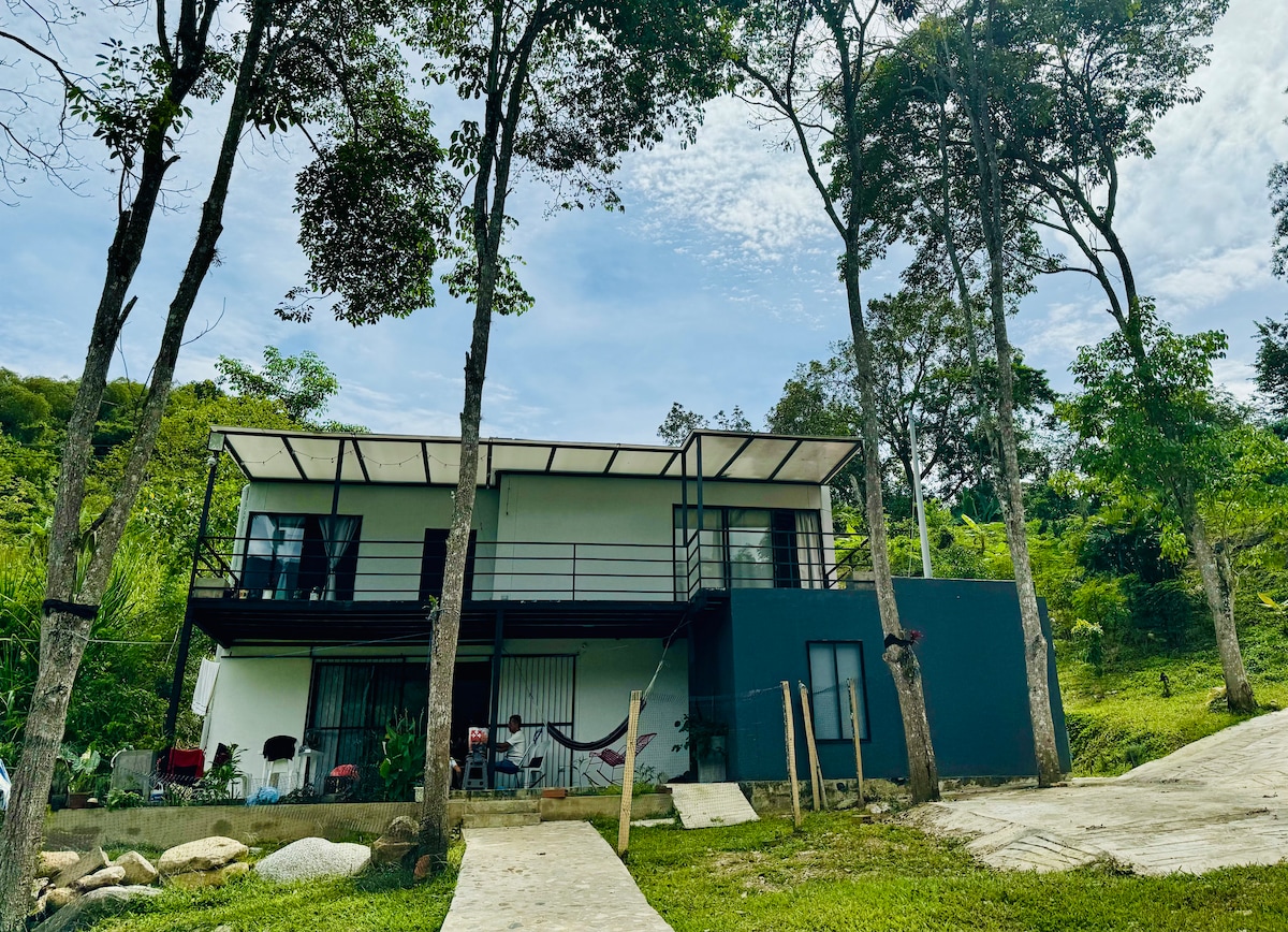 Hermosa Casa de Campo en Ibagué, vía San Bernardo