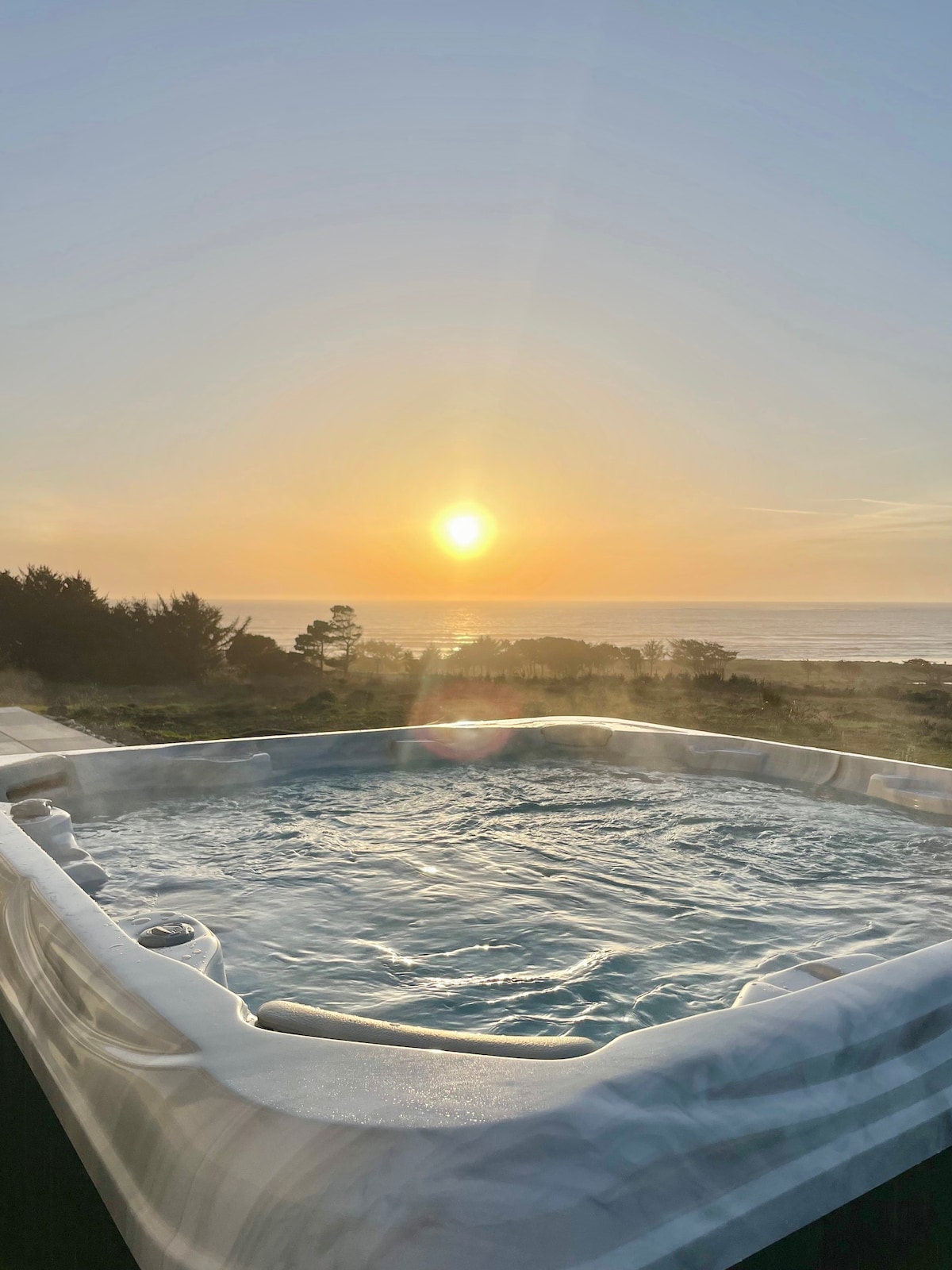 现代奢华•热水浴缸、海景、电动汽车充电桩