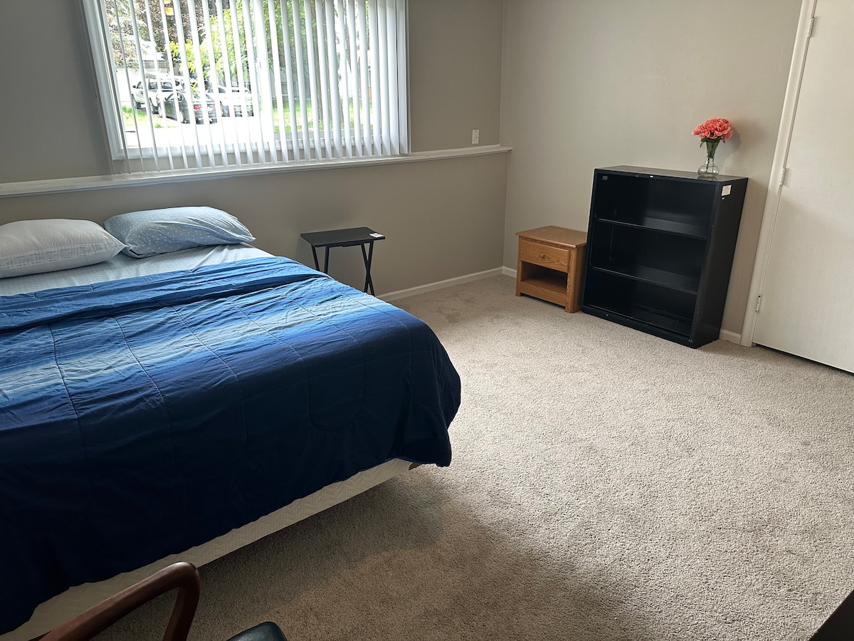 Furnished room for short stay