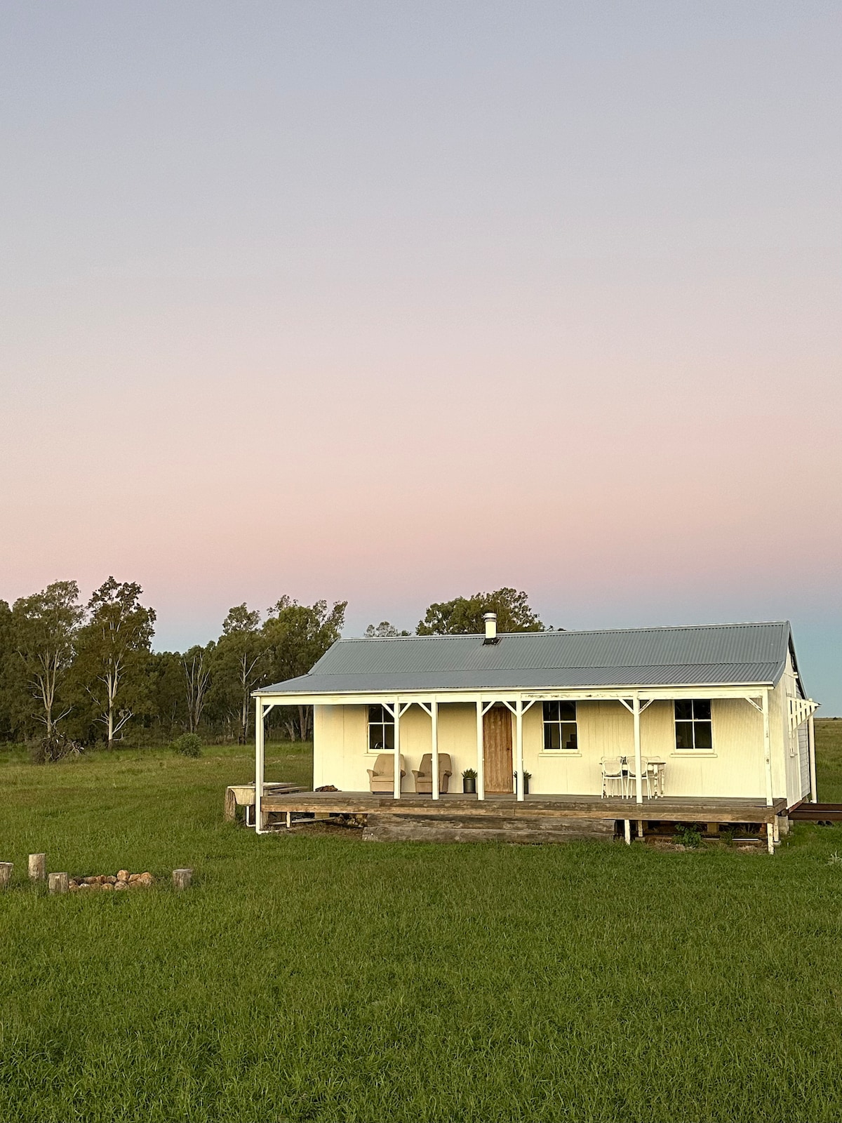 Settler's Cottage Self Contained Farmstay Drillham