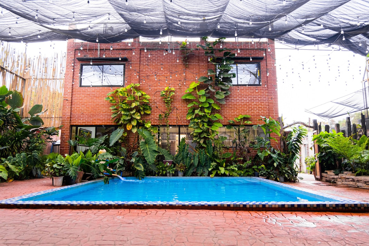 Perfect to Big Groups - near to Clark Global City