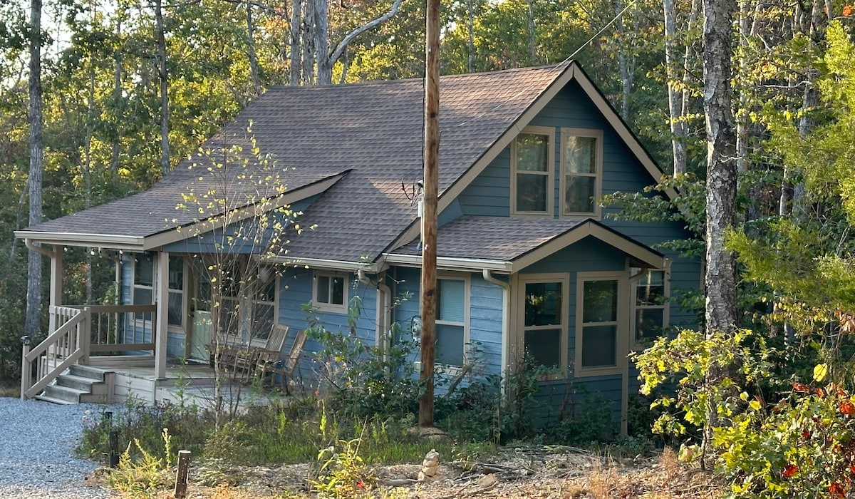 Peaceful-Cabin on 44 Wooded acres, Creek