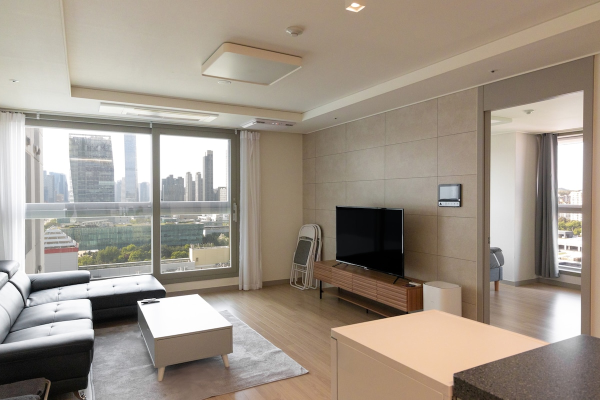 2间客房， 1张标准双人床+2张单人床， 59平方米公寓，毗邻Song Hyun-A Triple Street