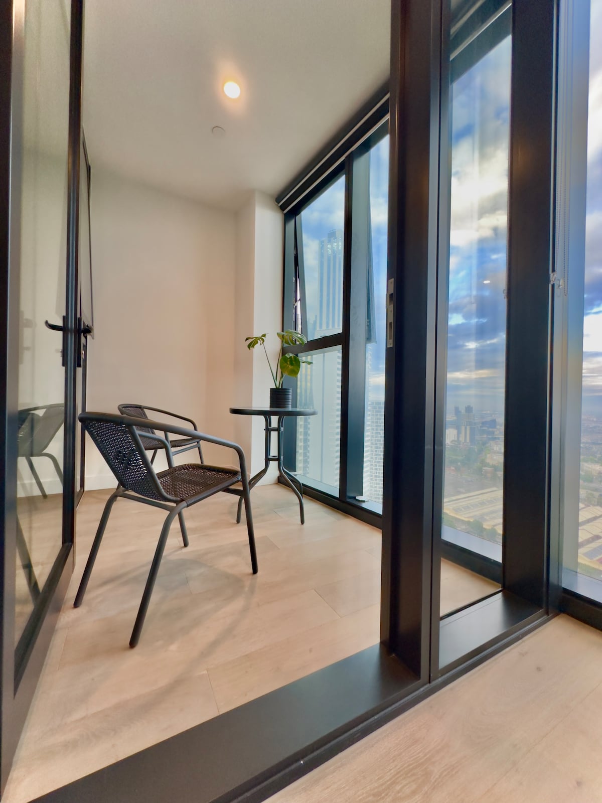 38thLevel: MELB 2BR apartment stunning ctview 6pax