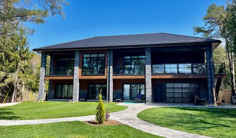 Lake Huron Sunsets/ Steam Shower/ Sleeps 10