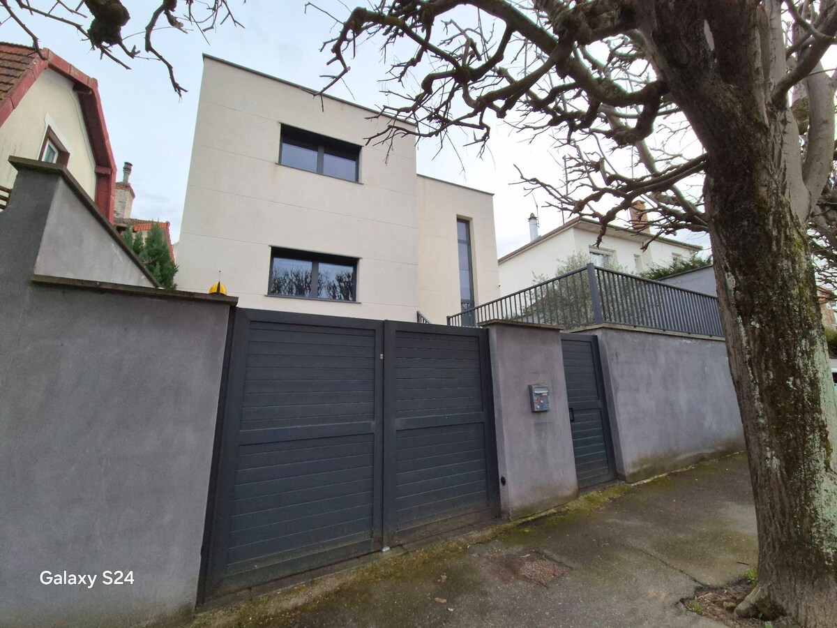 Maison d'architecte avec piscine