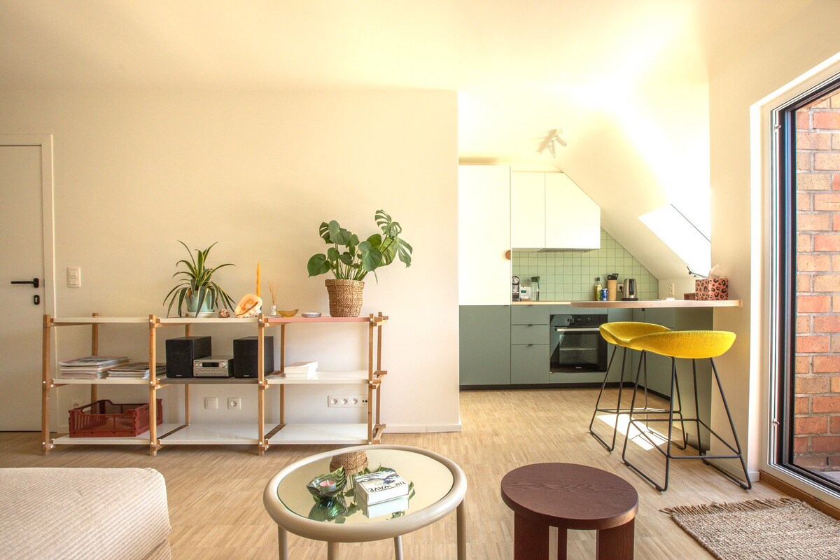 Sunny 2bdrm design appartment with terrace