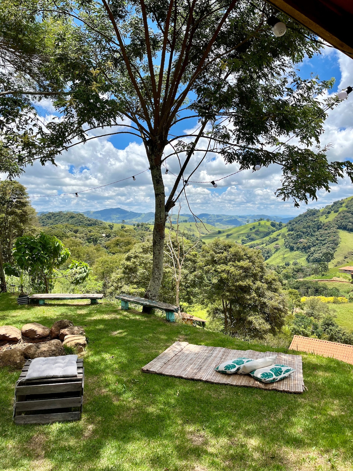 Casa completa com vista espetacular e fácil acesso