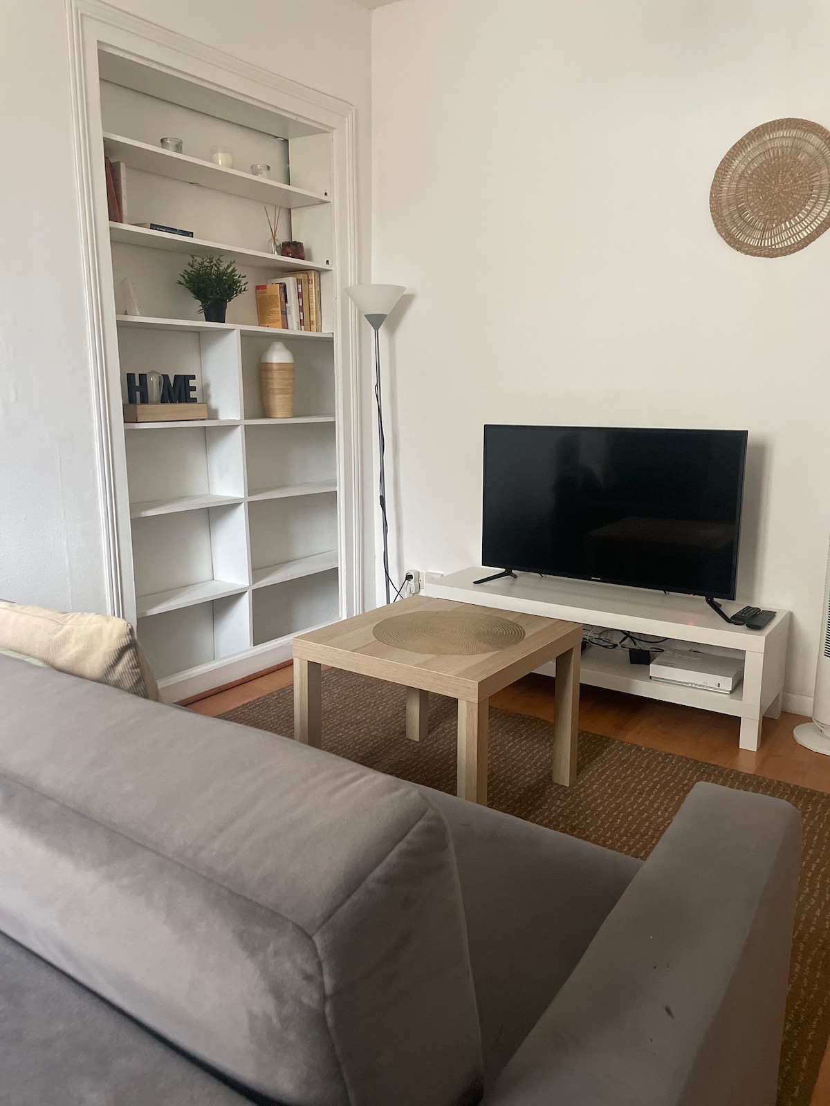 Studio cosy à 350m de la Gare RER C