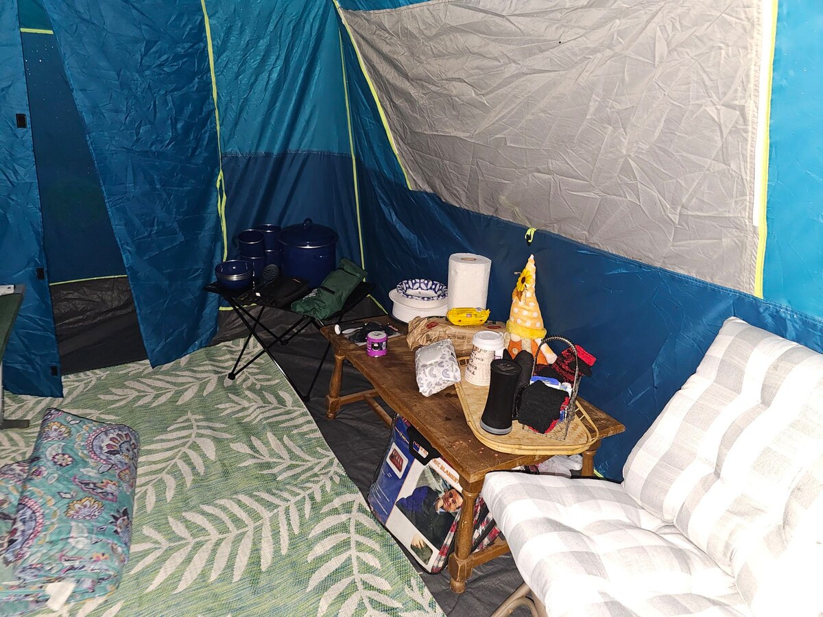 Fun/Romantic Tent Staycation2.