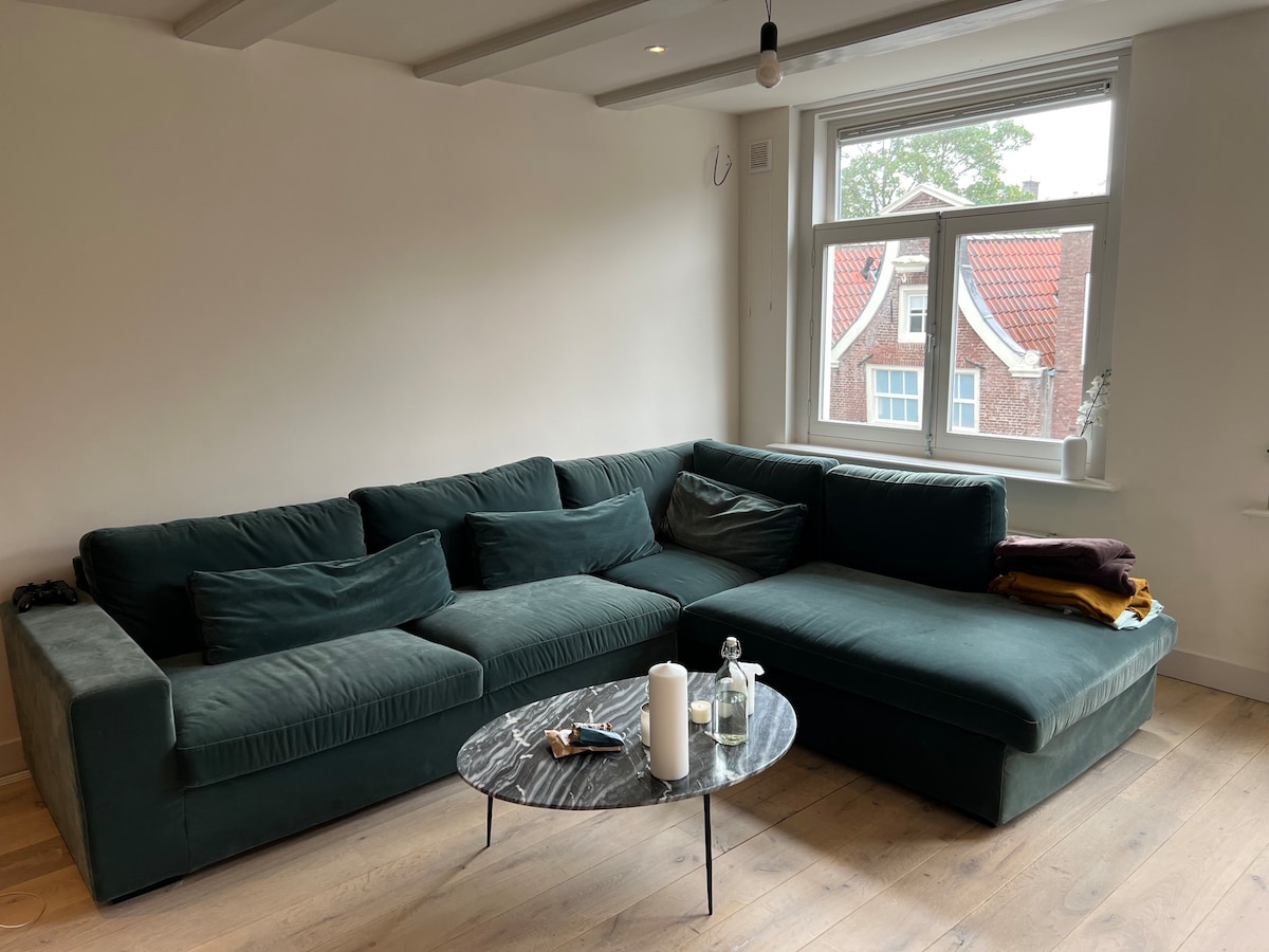 Spacious 2BR in the heart of AMS