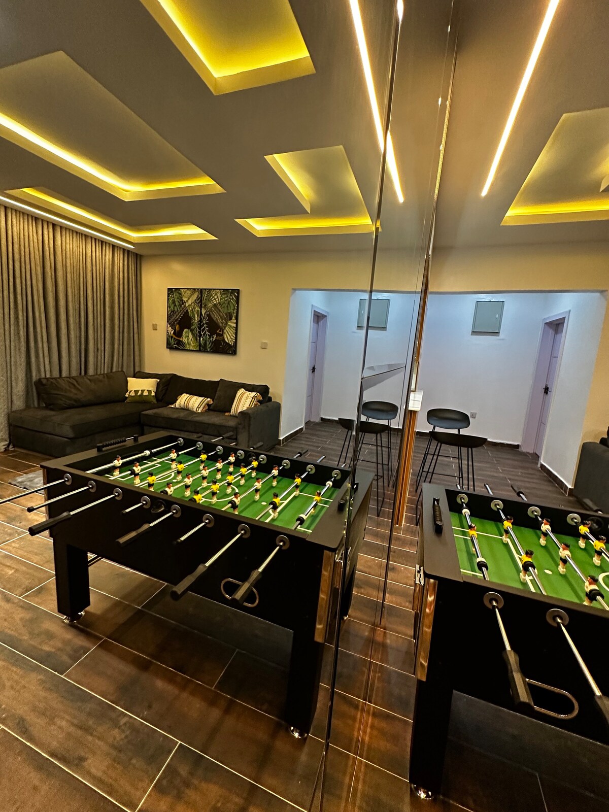 Luxe- C residence Apartments