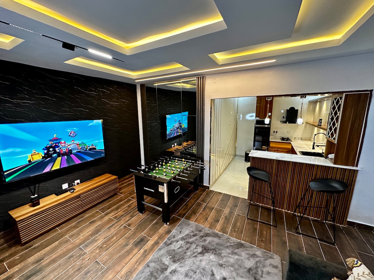 Luxe- C residence Apartments