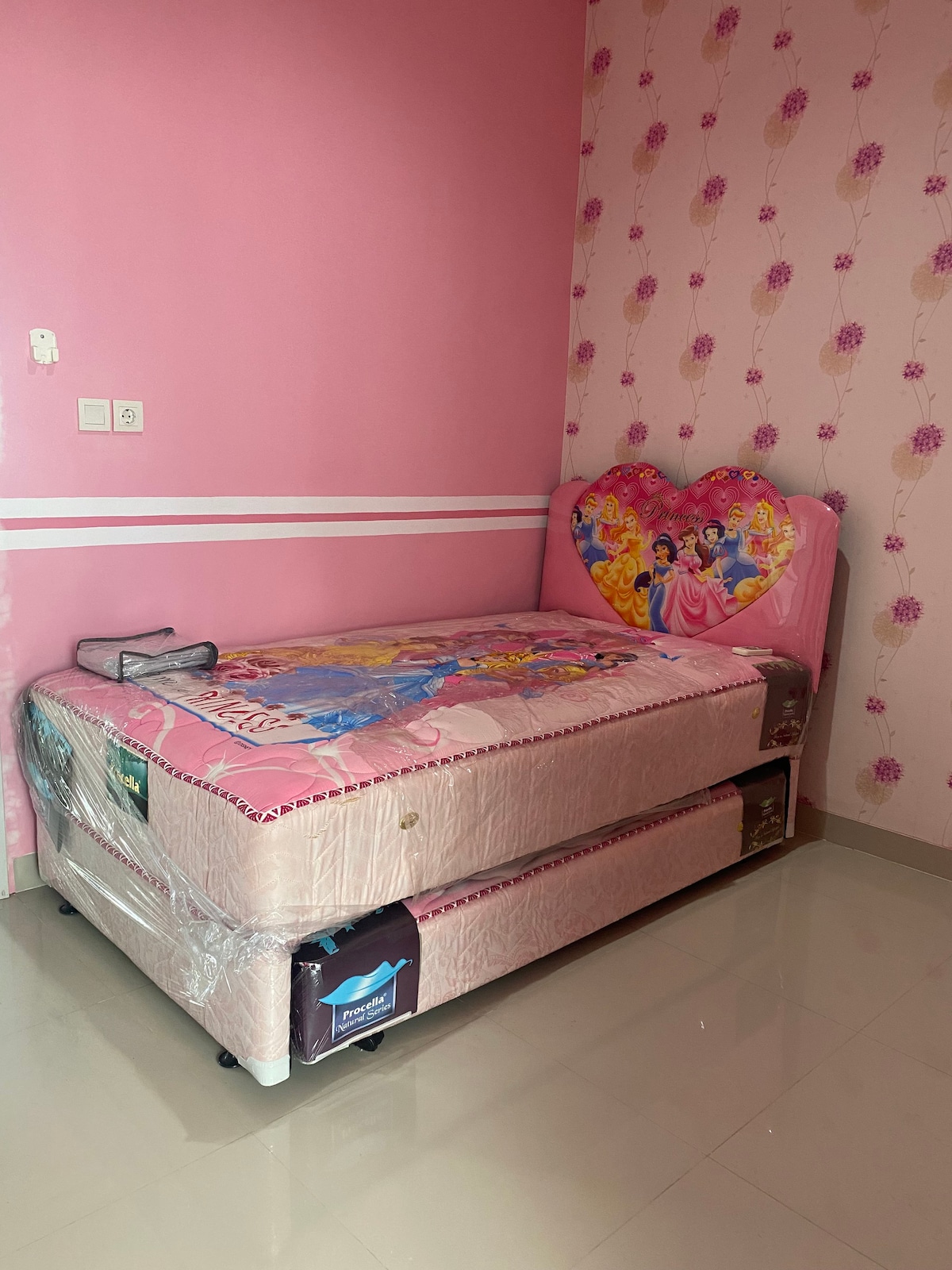 Villa 1 Kamar 2 Orang Slide Twin Bed