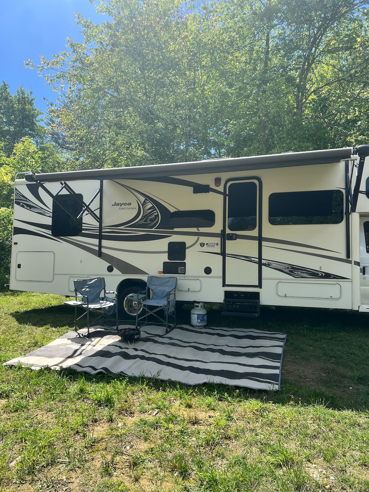 Relaxing RV on the Tennessee Plateau!