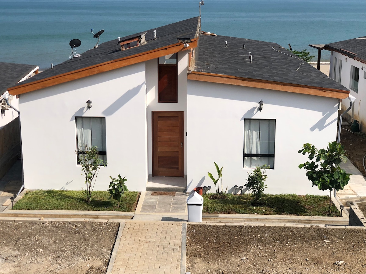 Casa 9. Relájate en la piscina frente al mar