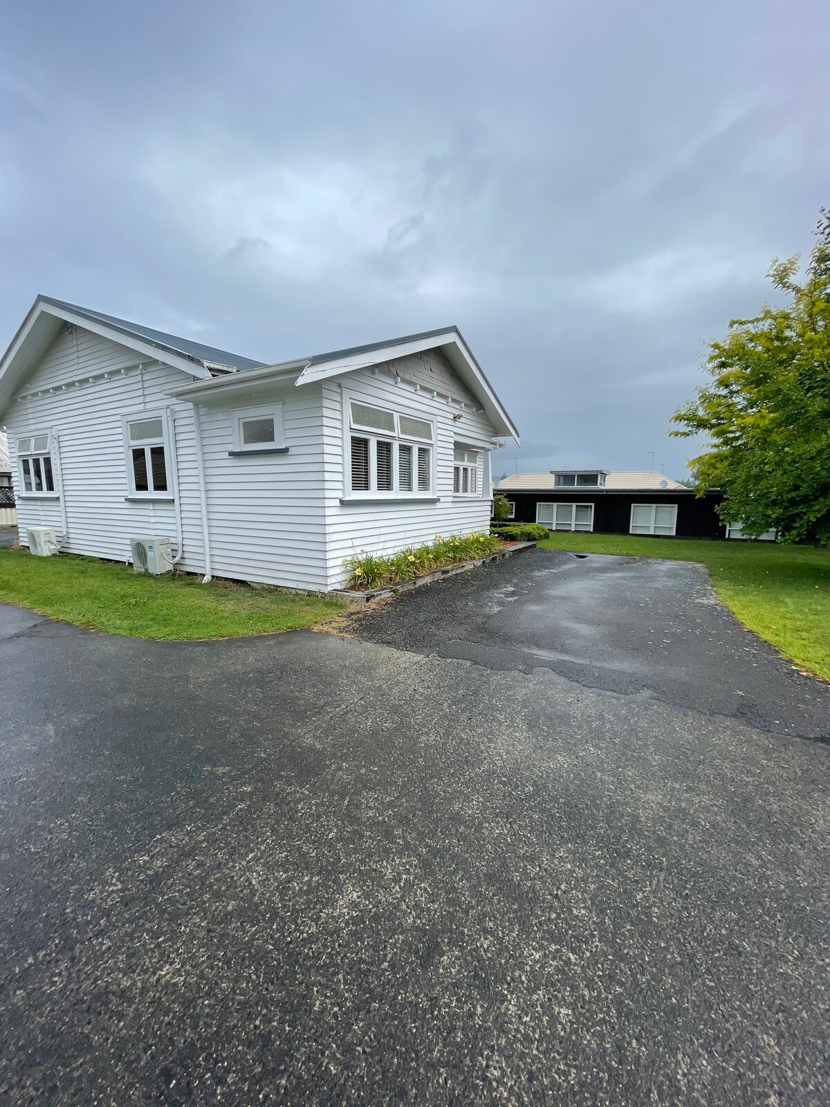 Cottage on Anzac