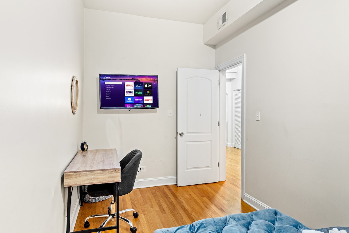 Prime location, Prime Comfort: 10 mins Downtown