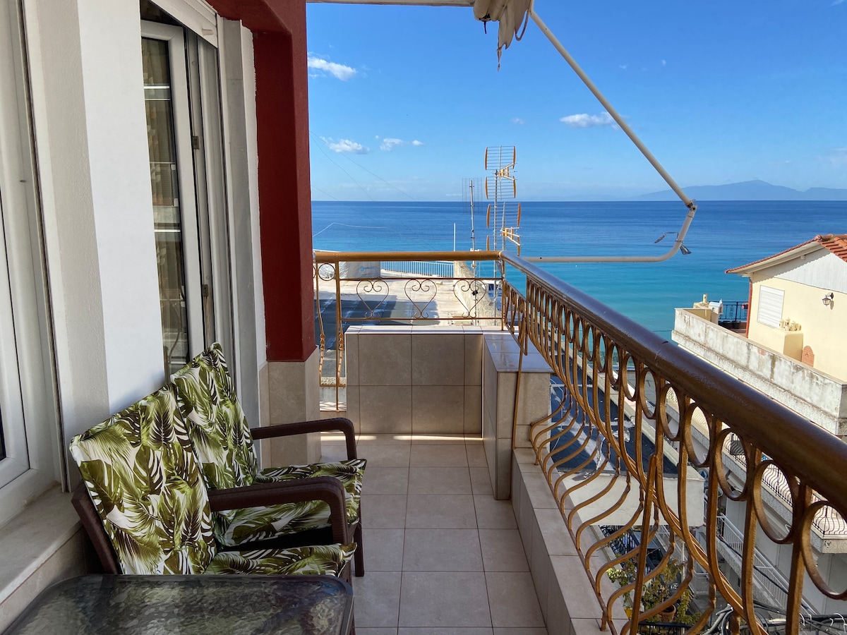 Seaview apartment near to beach 50m