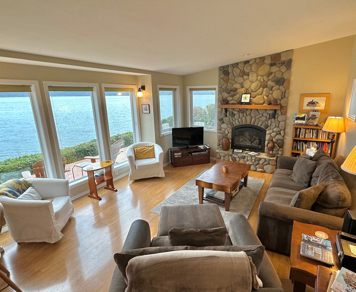 Sandpiper Haven ： Whidbey Waterfront Beach House