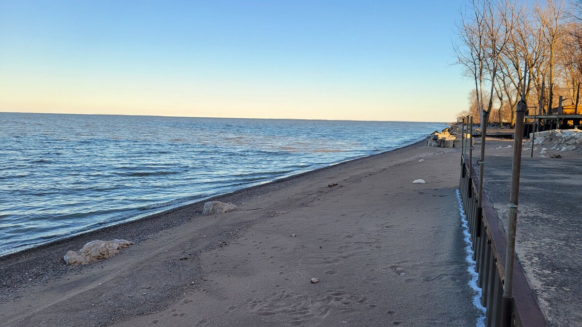 Comfort at Lake Erie Beach