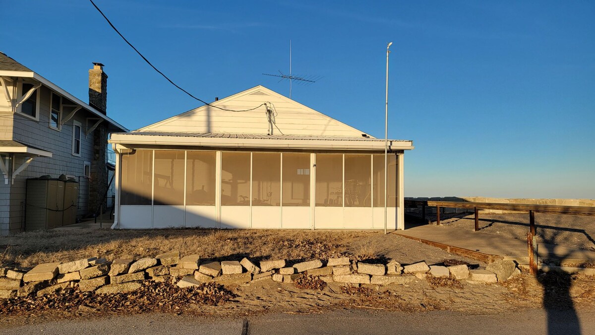 Comfort at Lake Erie Beach