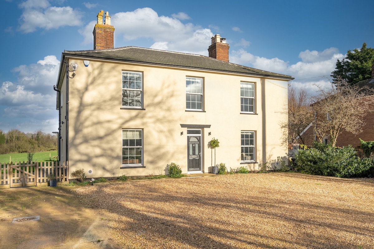 Refurbed Country Farm House