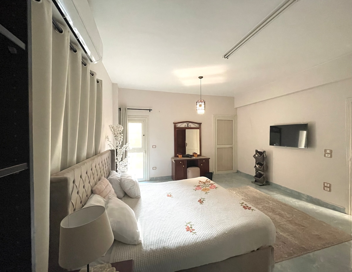 Cozy Apartment at new cairo, 5 minutes to waterway