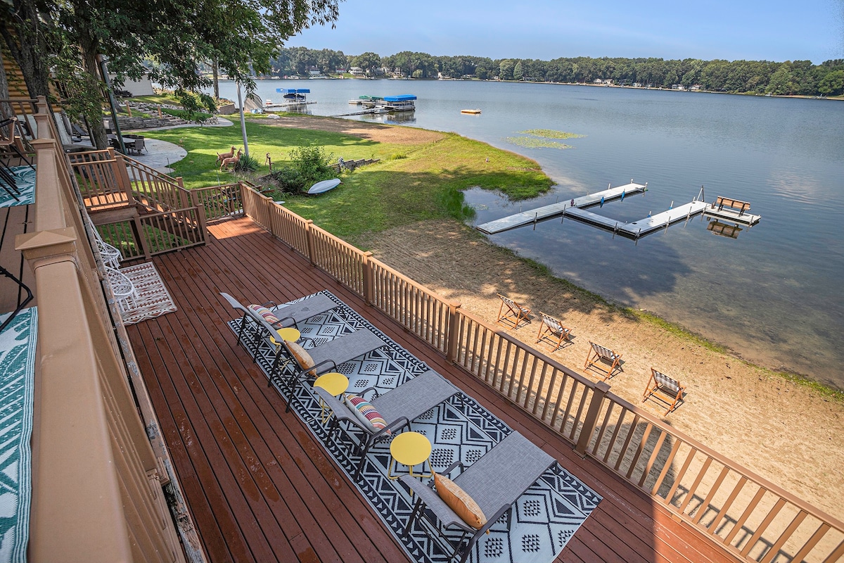 Lakefront A-Frame - Sandy Beach, Fire Pit, Kayak