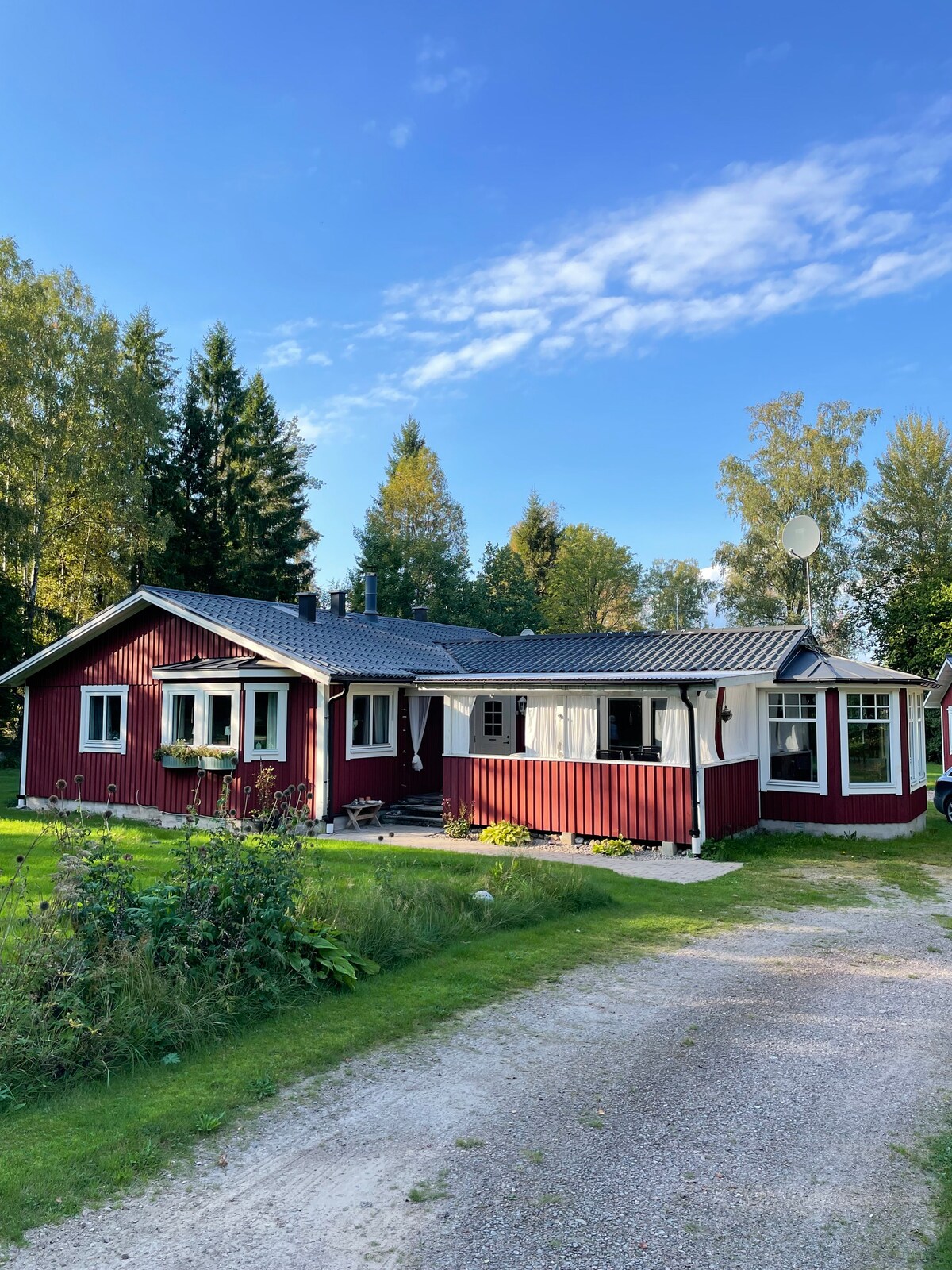 位于Småland乡村的舒适房子