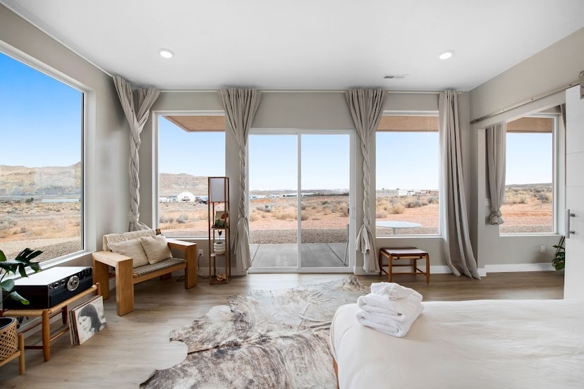 Oasis Suite with Canyon Mesa View near Lake Powell